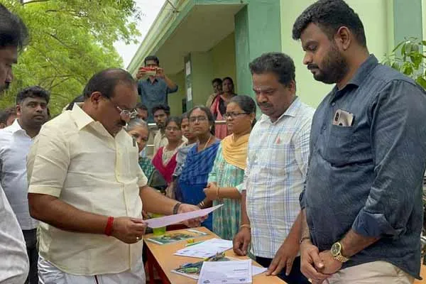 We are going to build lakhs of houses Minister Chakrapani
