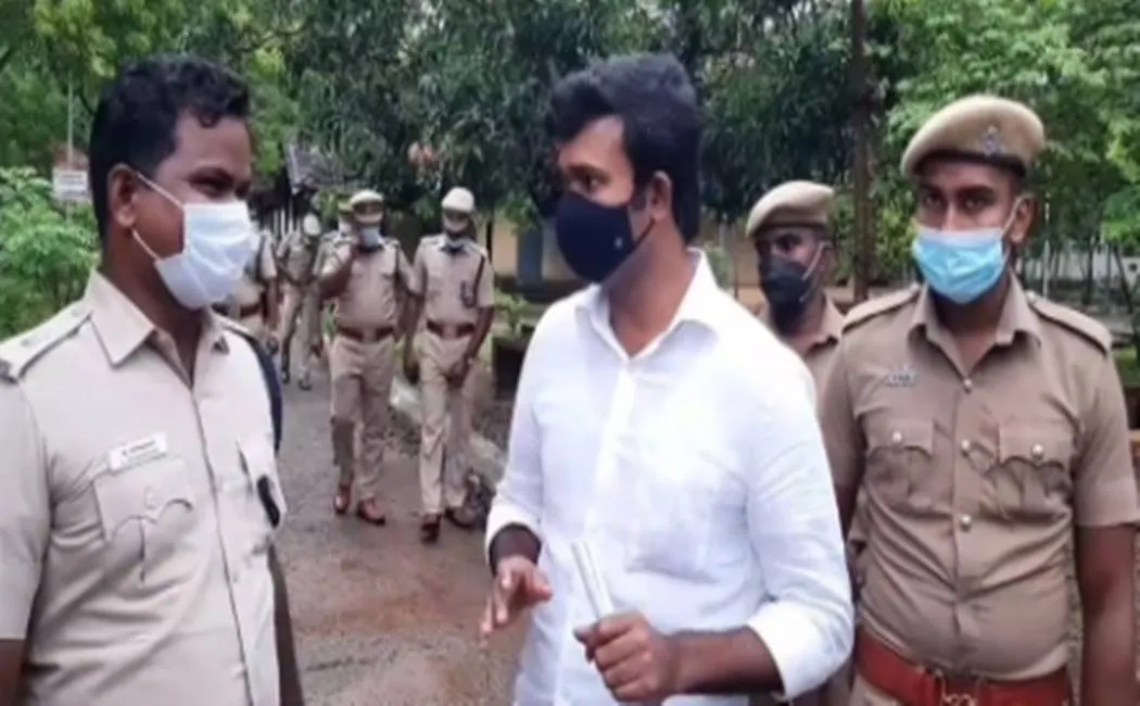 ிபு