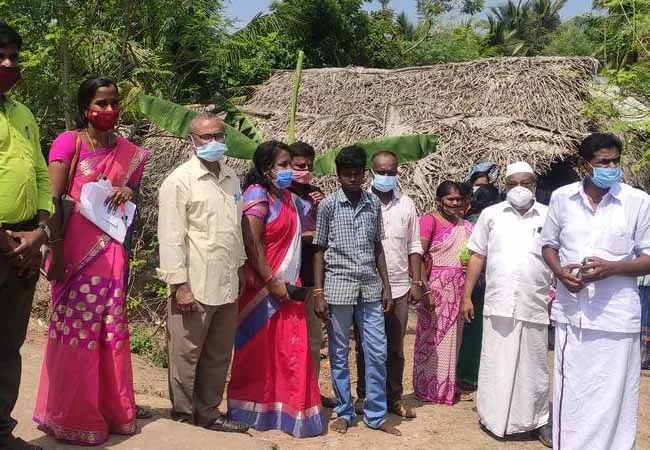 Children go to school at the behest of Nakkeeran  Officers enrolled in the school!