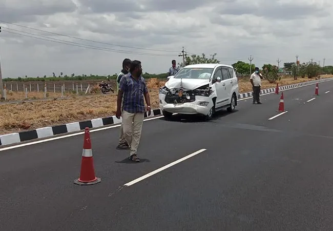 Minister car incident ...   Luckily Geeta Jeevan survived!