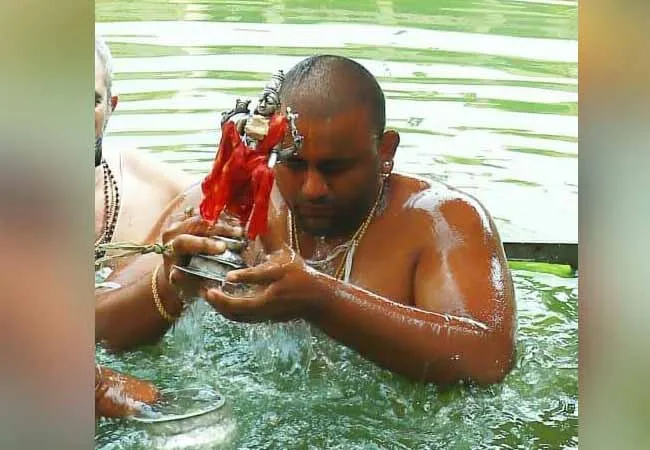 trichy, srirangam temple festival peoples 