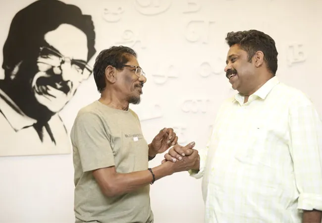 Bharathiraja flexible after watching 'Mamanithan' movie!