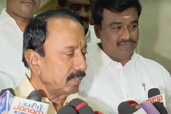 ADMK former Minister Sengottaiyan says I am an ordinary worker