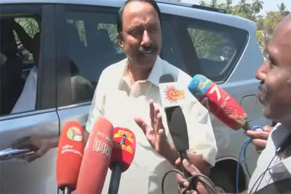 admk Sengottaiyan avoid meeting Edappadi Palaniswami