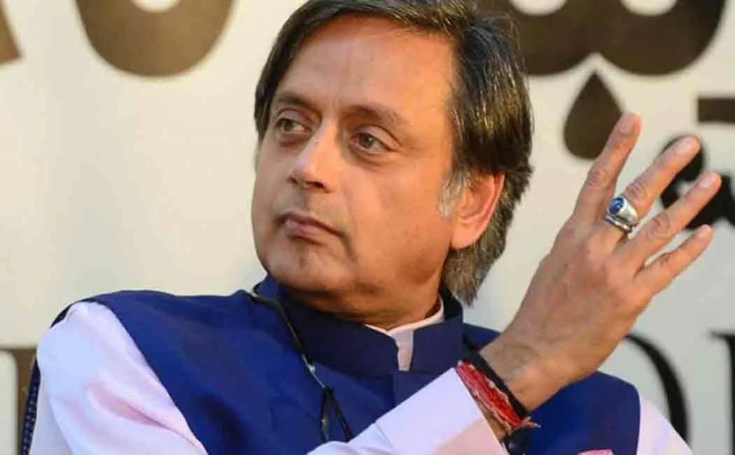 sashi tharoor injured and admitted at hospital in kerala