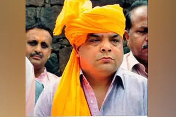 Sword incident on Shiv Sena party leader in broad daylight in punjab
