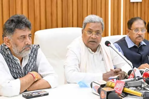 CM Siddaramaiah says It is not right to play politics on this issue 