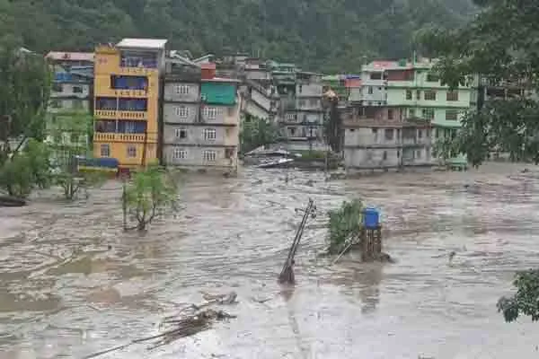 An instant tragedy by flood in west bengal