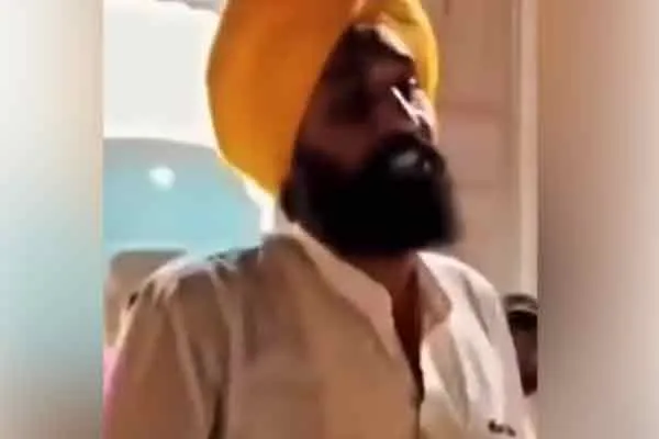 indian flag draw face issue punjab amritsar golden temple viral video