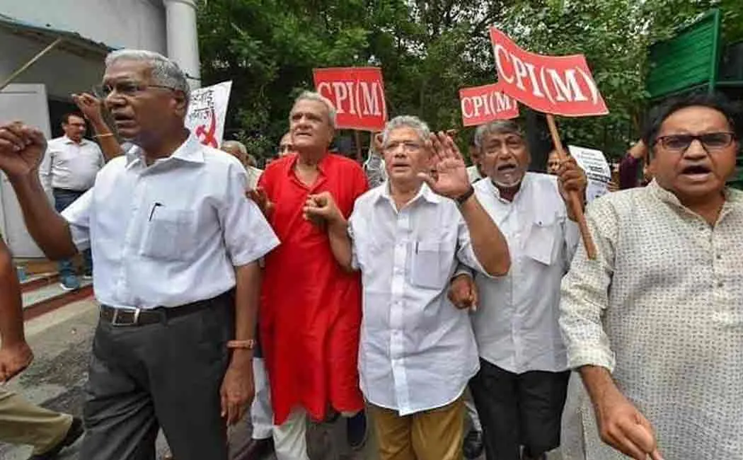 sitaram yechuri detained at srinagar airport