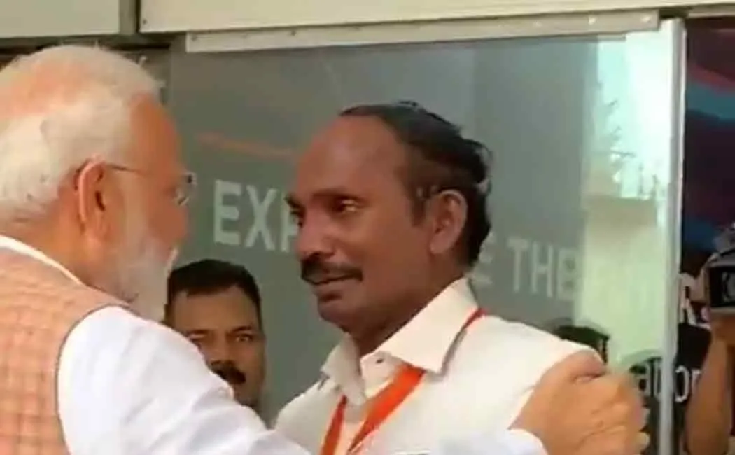 modi sivan in isro after chandrayaan 2