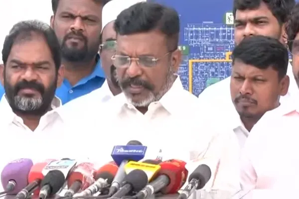  vck gave Rs 10 lakh to the Chief Minister's relief fund