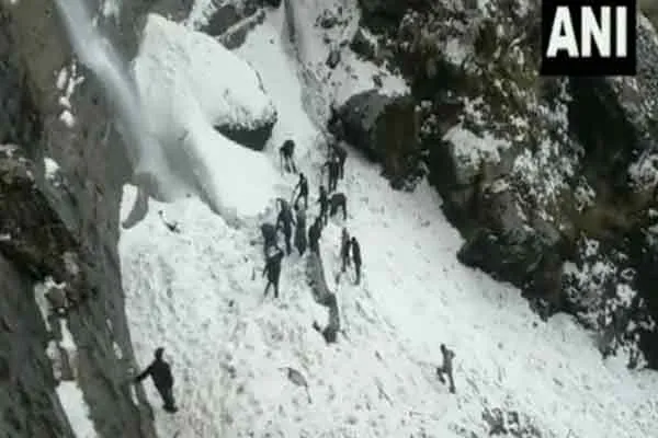 sikkim nathula snow slide tourist incident rescue team involved
