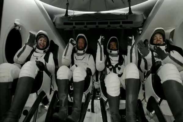 successfully completed space tourism; Accomplished Space X