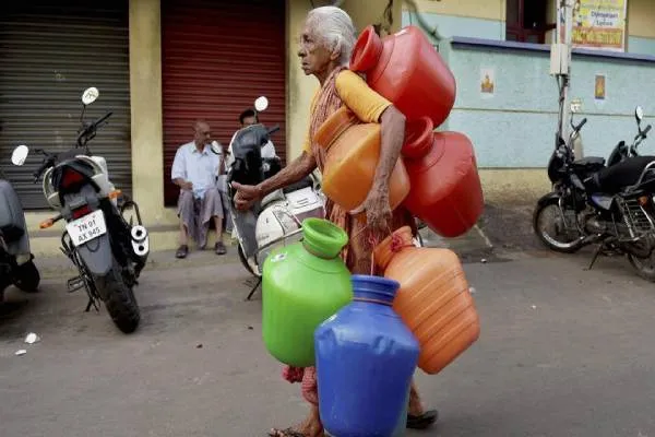 RAIN WATER DID NOT SAVED