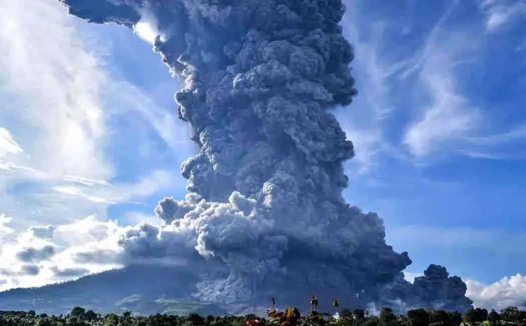 indonesia volcano eruption