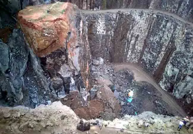 What is the fate of those trapped in the giant rock fall that shifted from a height of 300 feet?