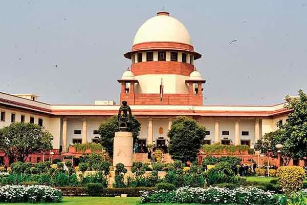 supreme court says It is painful to try to criminalize when a relationship is strained