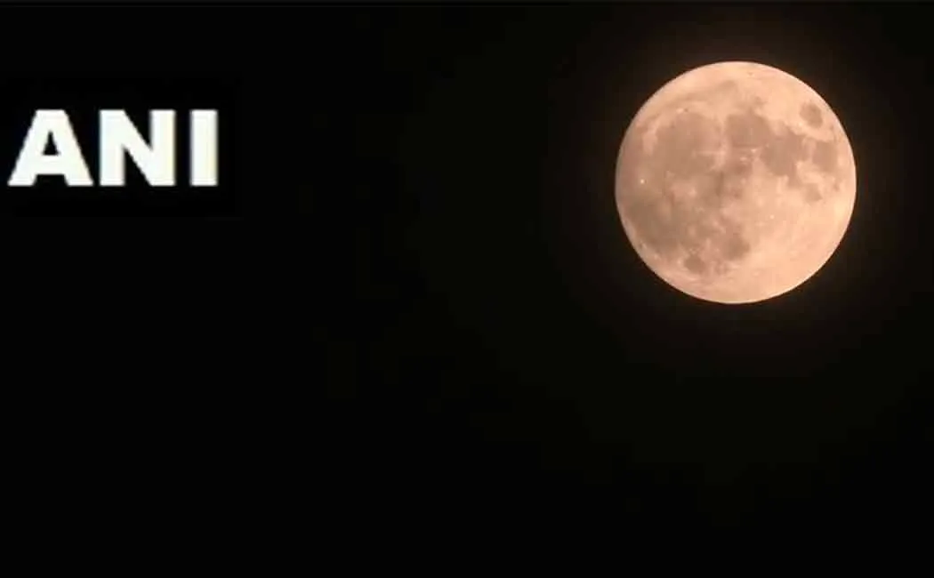 Super Blue Moon started appearing in India