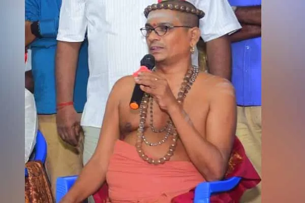 Devotees shocked Married Suryanar Koil Aadeenam 