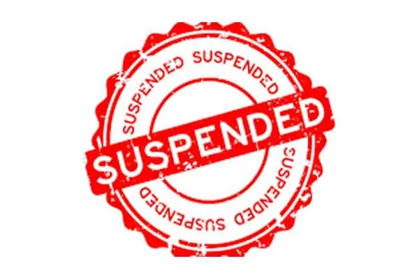 Bus driver suspended for counting money