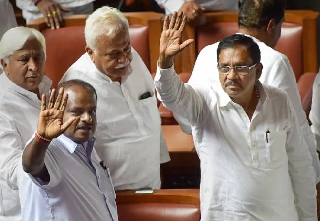 karnataka politicals crisis governor vajubhai vala send the report for ministry of home affairs