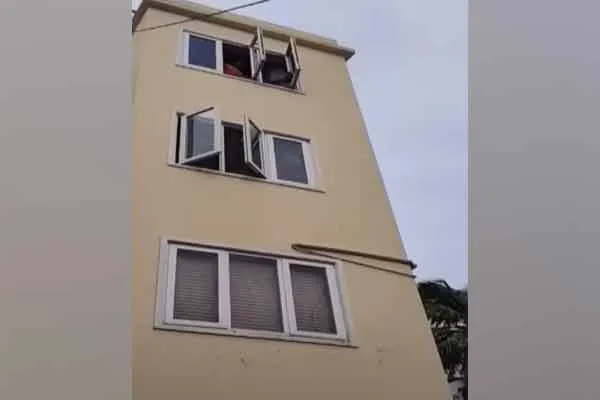 A woman made a decision  female SI who cleverly saved the girl