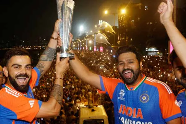 BCCI honored the Indian team with prize money