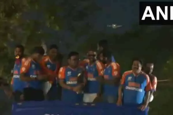 The victory parade of Indian cricket team players has started