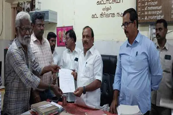 minister ganesan surprise inspection for virudhachalam taluk office
