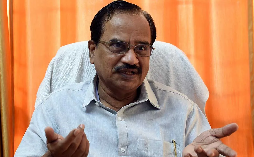 tamilaruvi manian