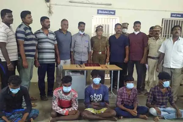 Serial Temple fund and asset thieves ! Five arrested! 