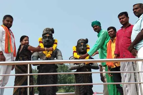 Request to build a memorial  in Sembiyakudi for Sembian Madhavi at the Rajaraja Chola Satya Festival!