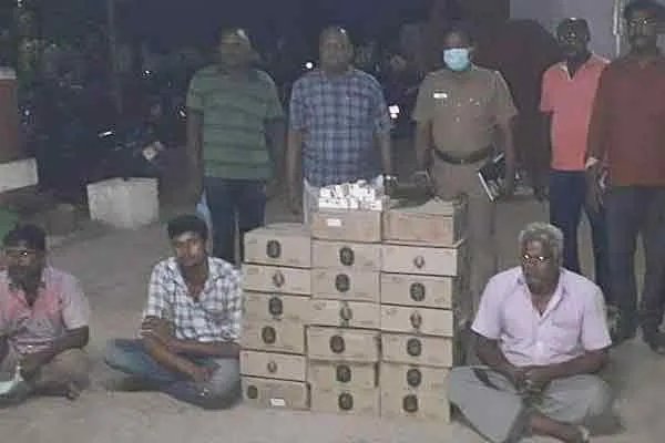People who smuggled liquor into onion bundles ..!
