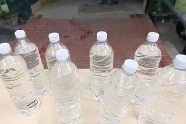 1500 rupees for a liter of counterfeit liquor; Salem college student arrested 