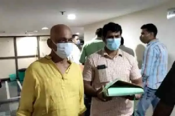 Delhi court Permitted to take Sivasankar Baba to Chennai 