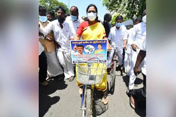 Premalatha Vijayakanth ride Cycle and condolence for petrol diesel price hike 