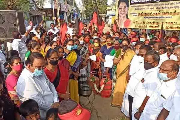 Gas cylinder price erode DMK 