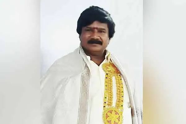 DMK Supporter ulaganathan passes away in karur  