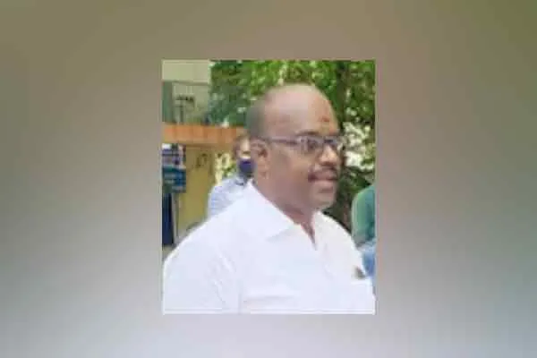 Salem ADMK member Suresh sent advocate notice to EPS and OPS 