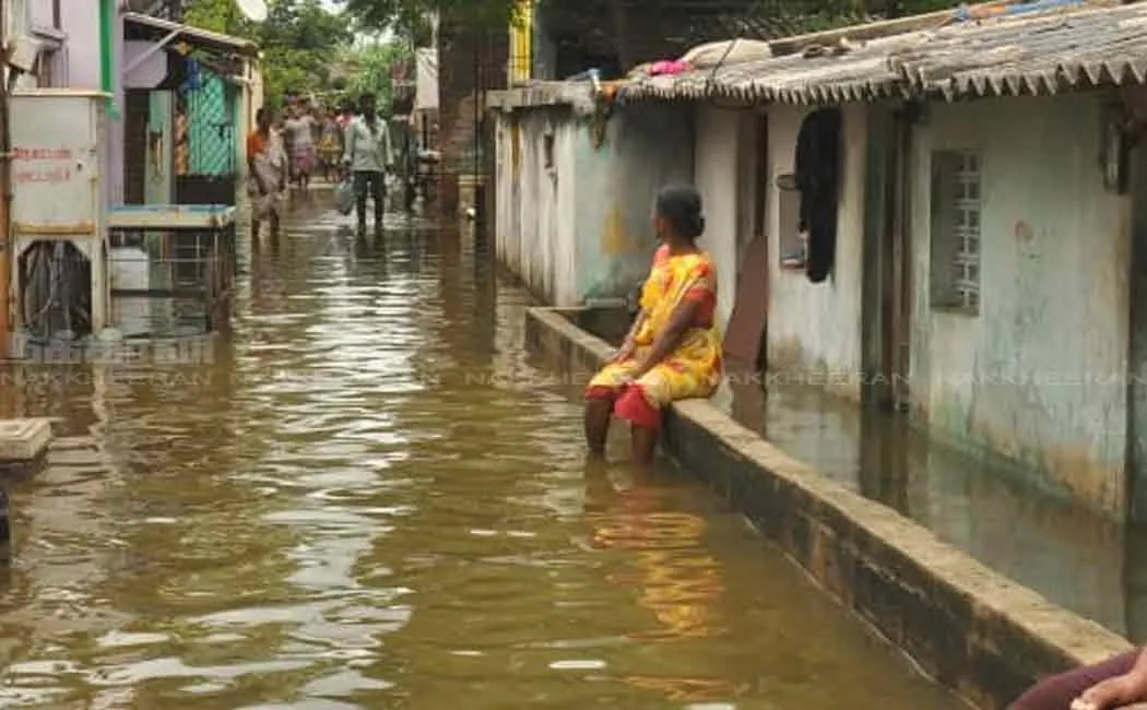 Chennai villivakkam are affected nivar cyclone people suffer 