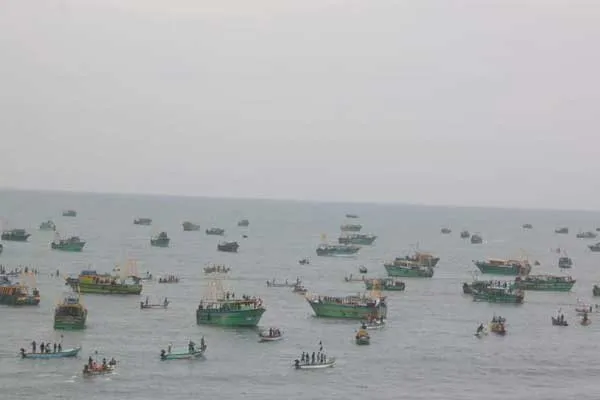 Fishermen  demanding to ban  short nets