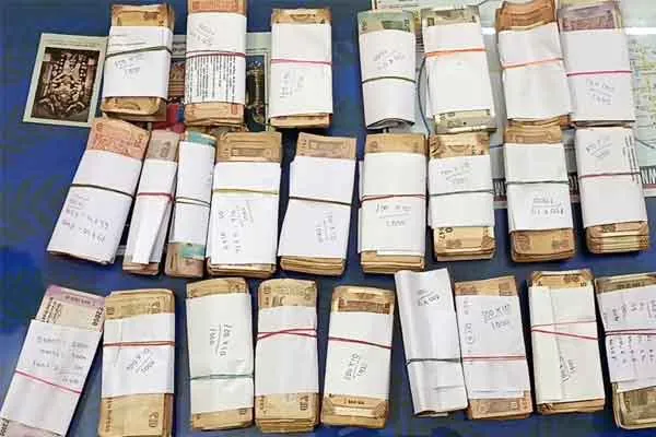 Rs 2 lakh looted from beggar How did the police recover ..?