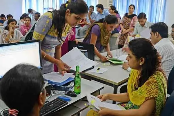 Become in Government Arts and Science Colleges. Admission of students starts on the 23rd!