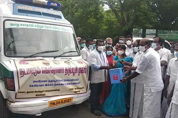 Delhi Special Representative of the Government of Tamil Nadu launches mobile corona vaccine vehicle