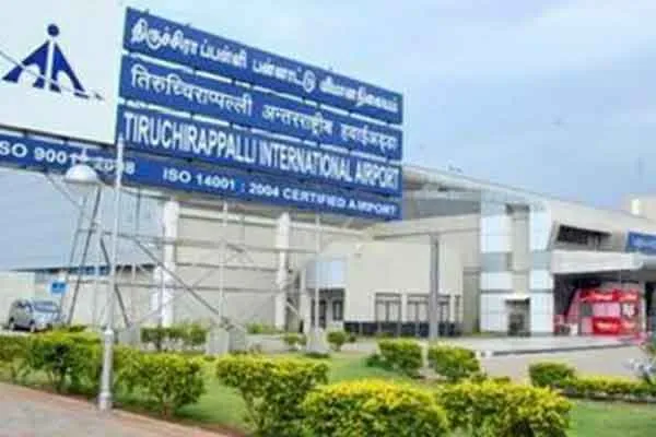 Nearly One crore rupee worth gold seized in trichy airport 