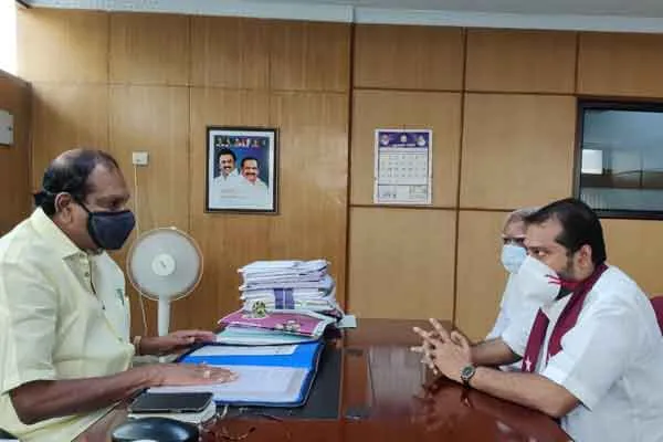 Tamimun Ansari meets Peter Alphonse 