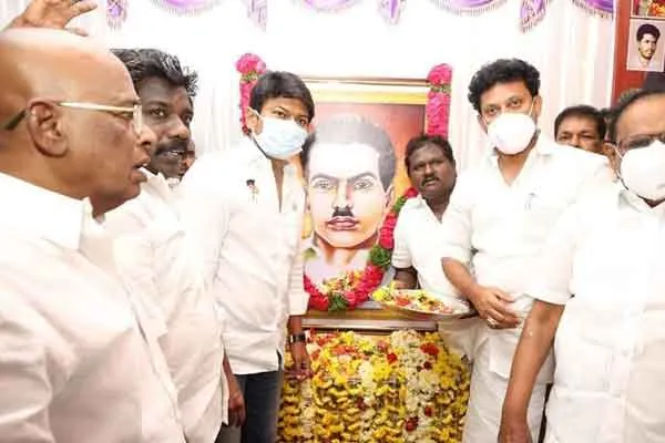 Udayanithi Stalin pays tribute to Emmanuel Sekaran ..!
