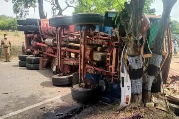 Terrible accident near Trichy .. Police looking for driver!