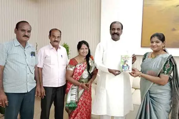 Novel featuring male-female friendship! - Published by Kaviperasu Vairamuthu
